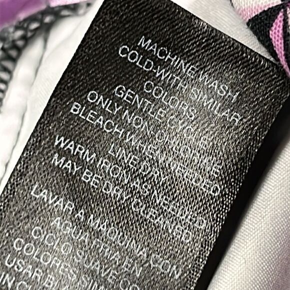 White House Black Market Abstract Print Short 4 Pocket Clasp Zip Shorts- Size 6 - Picture 16 of 16